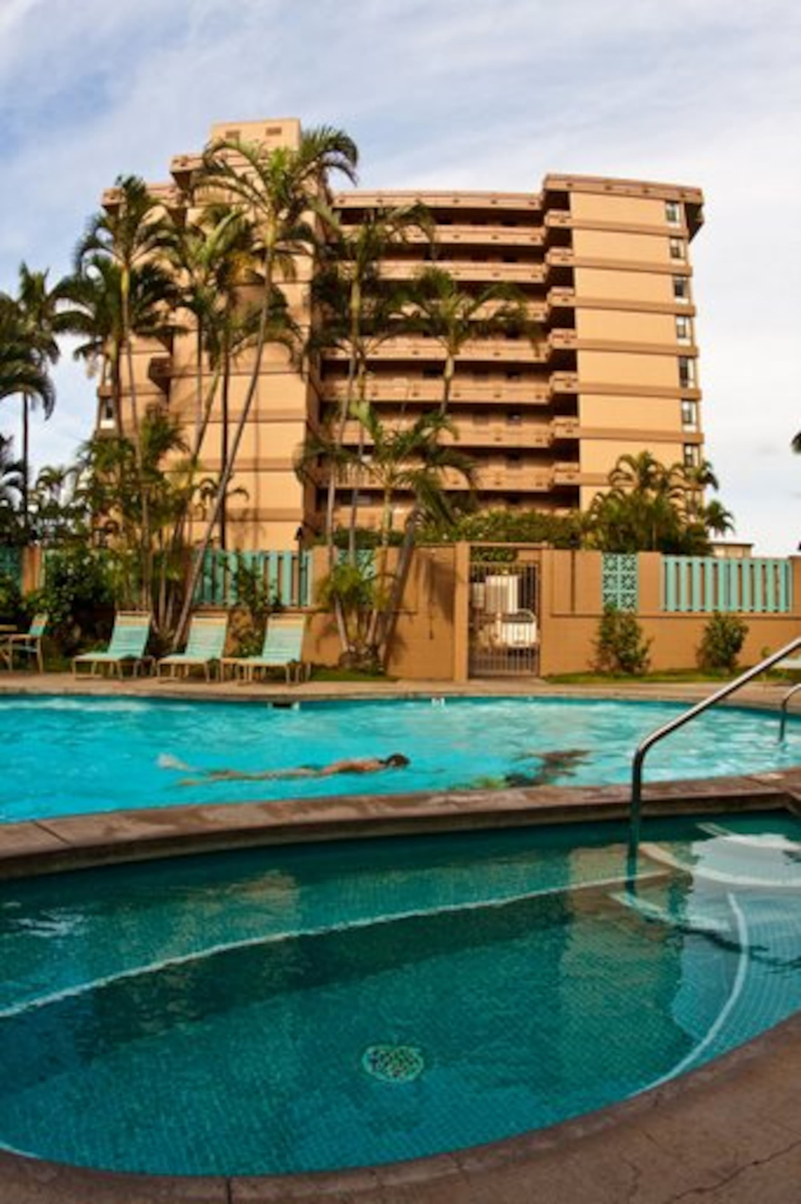 Condo in Lahaina · ★4.91 · 1 bedroom · 3 beds · 1 bath - Image 39