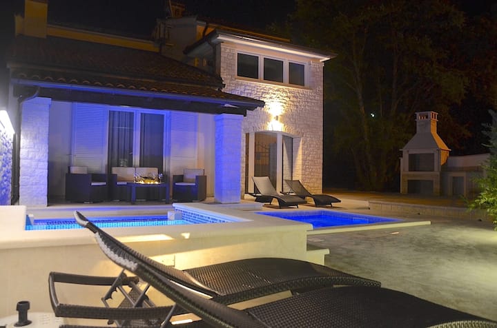 Ferienhaus Für 8 Gäste Mit 150m² In Poreč (84044) - Poreč