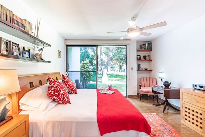 תמונה של כל החדר