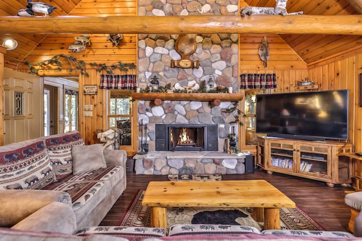 Lakefront Cabin With Dock, Games, Firepit! - St. Germain, WI