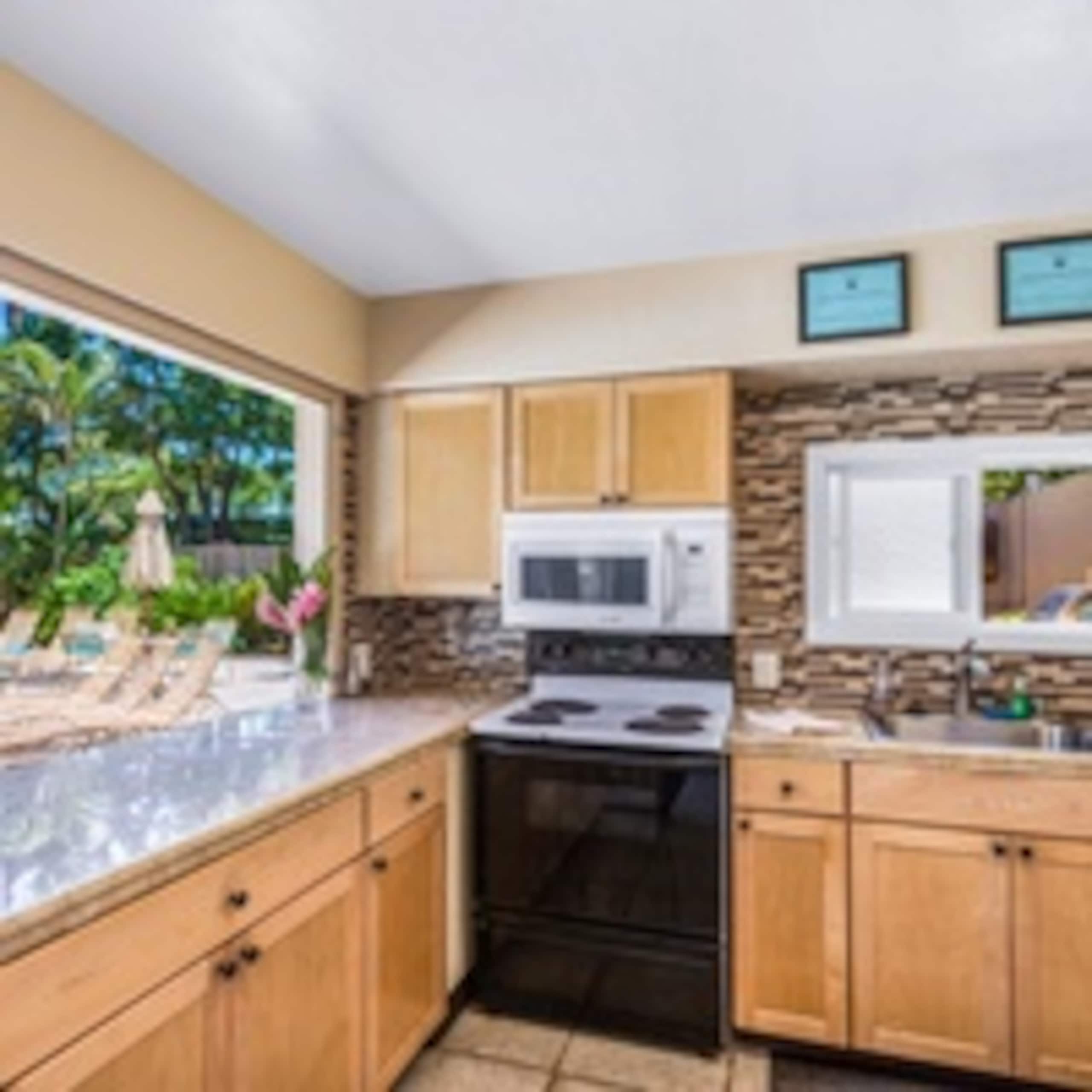 Condo in Lahaina · ★5.0 · 1 bedroom · 1 bed · 1 bath - Image 24