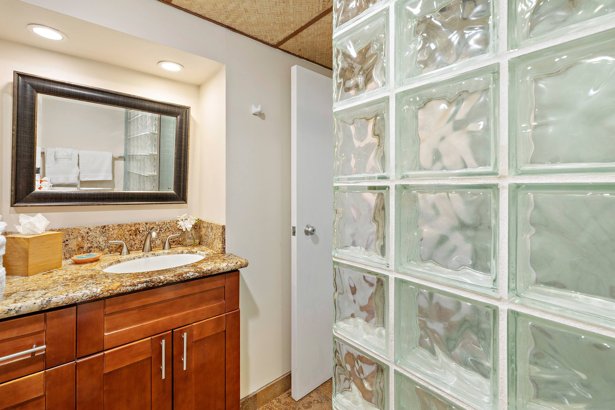 Condo in Lahaina · ★5.0 · 1 bedroom · 1 bed · 1 bath - Image 21