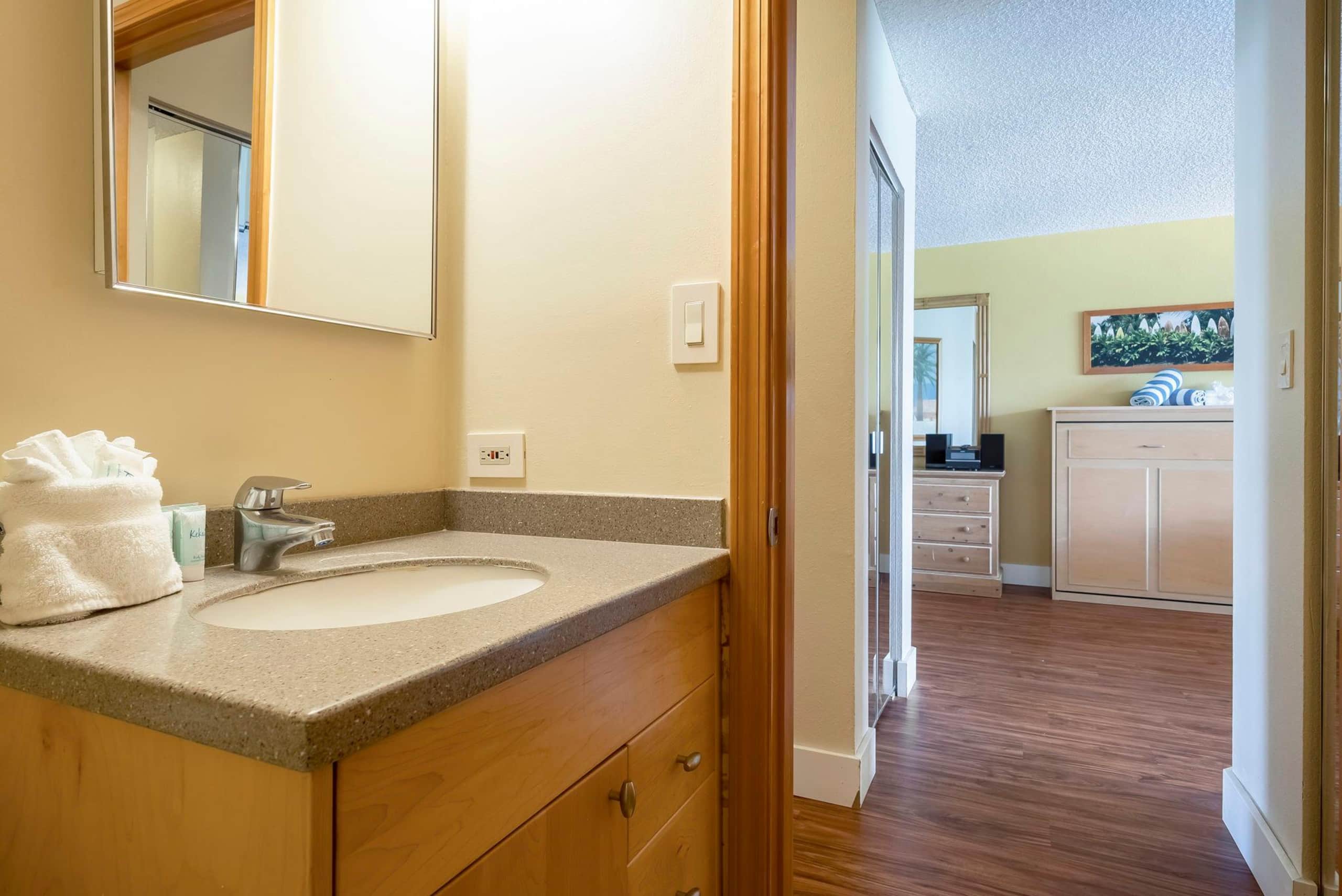 Condo in Kihei · ★4.9 · 2 bedrooms · 5 beds · 2 private baths - Image 8