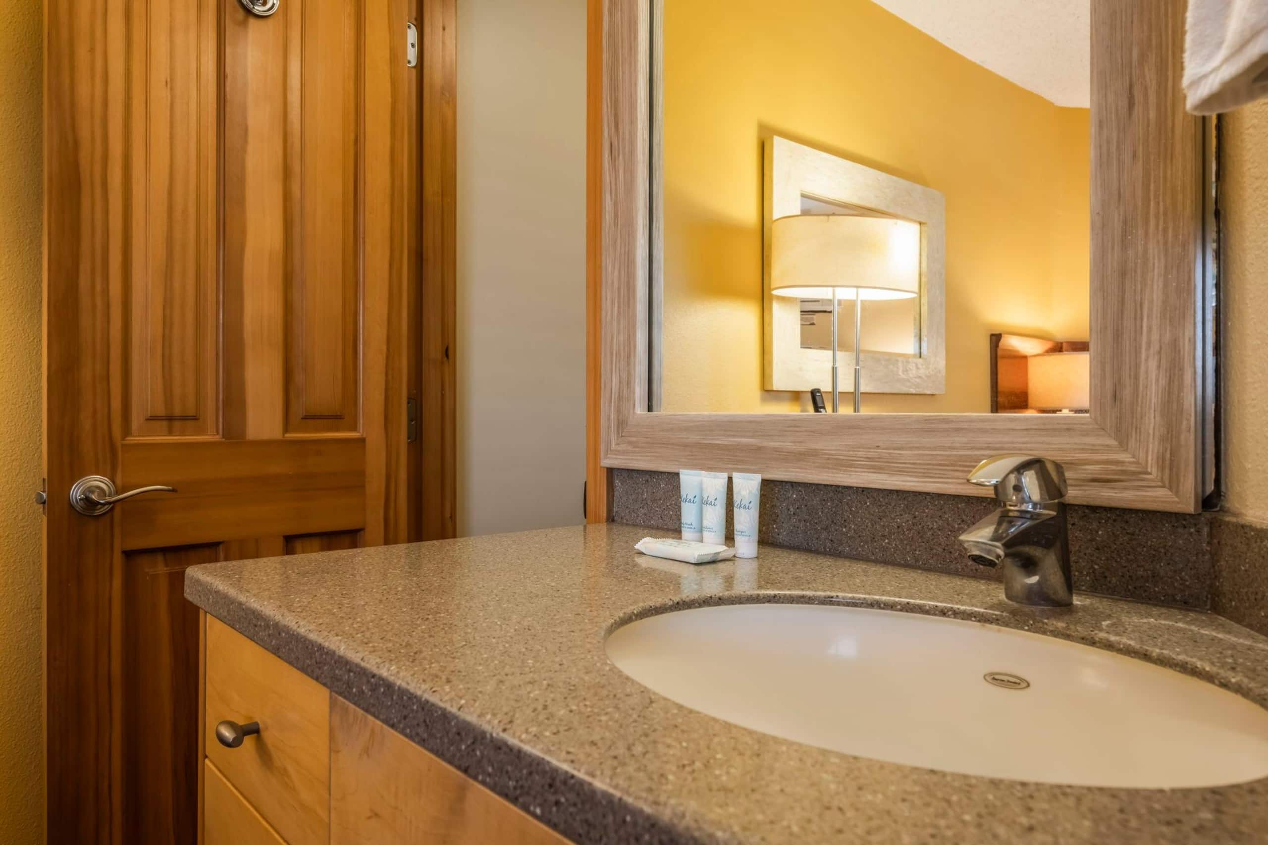Condo in Kihei · ★5.0 · 1 bedroom · 3 beds · 2 baths - Image 10