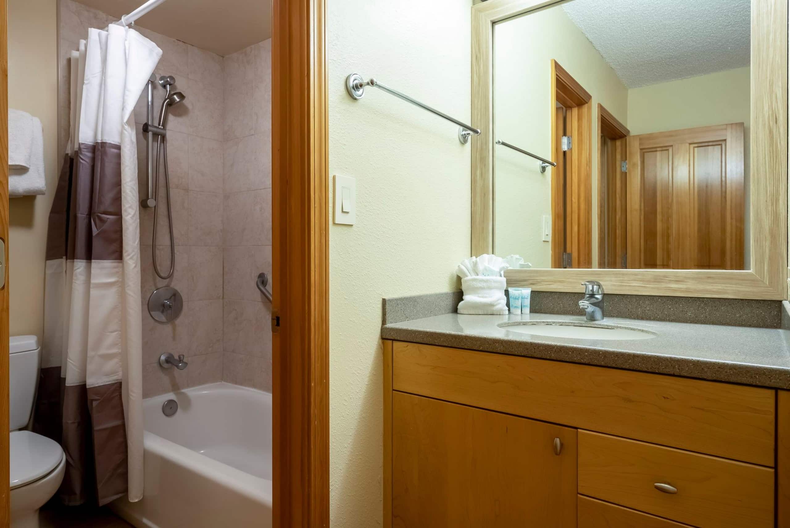 Condo in Kihei · ★4.75 · 2 bedrooms · 5 beds · 2 private baths - Image 55