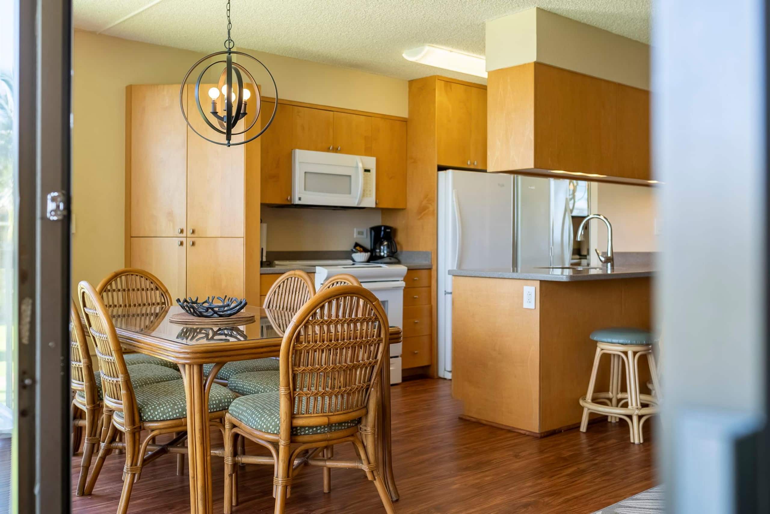 Condo in Kihei · ★4.75 · 2 bedrooms · 5 beds · 2 private baths - Image 14