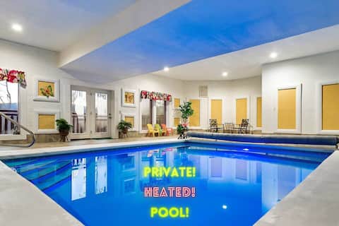 10 min Smokys’ entrance/Heated Pool/Hot Tub/Views!