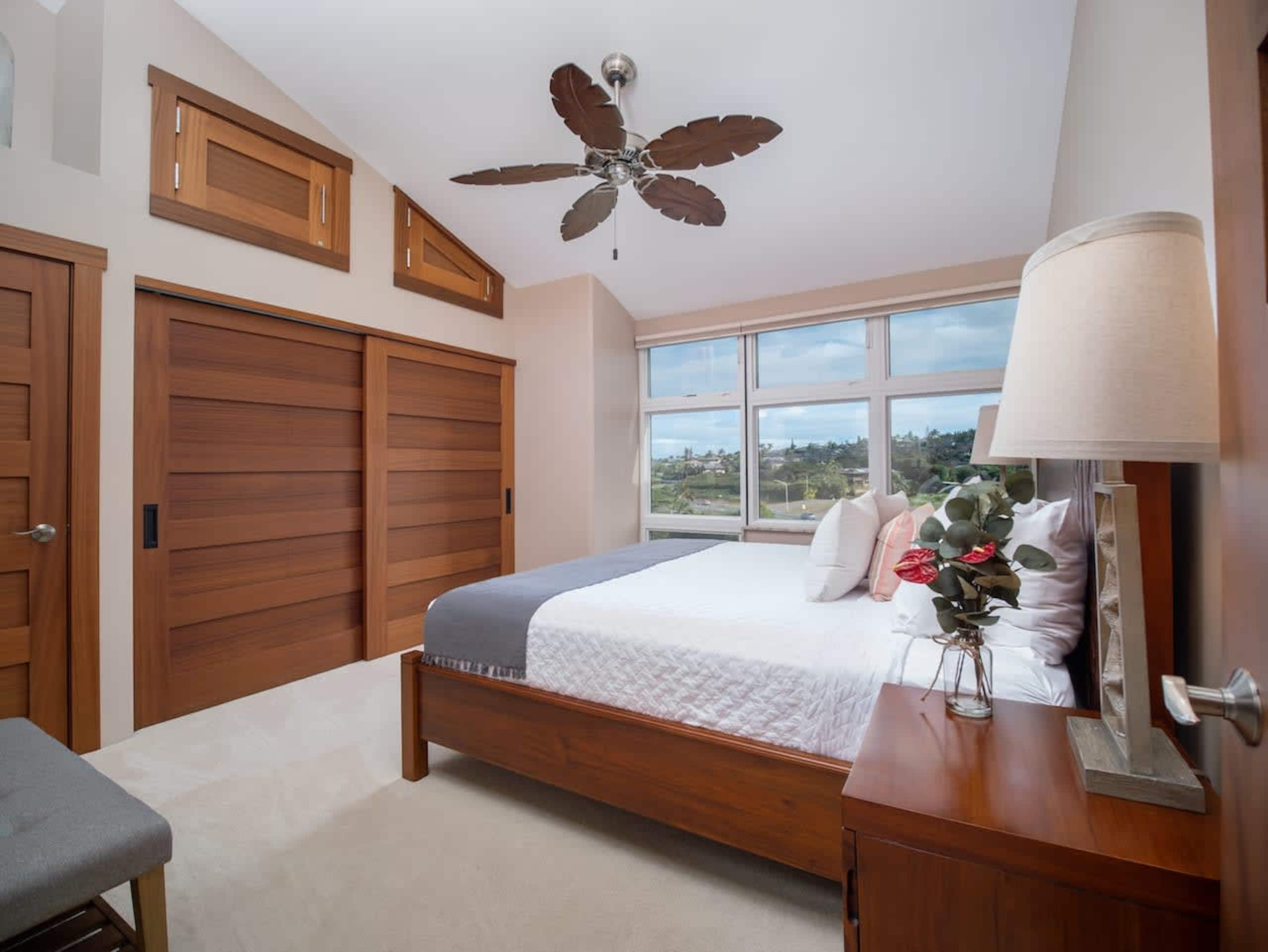 Condo in Lahaina · ★4.98 · 2 bedrooms · 2 beds · 2 baths - Image 6