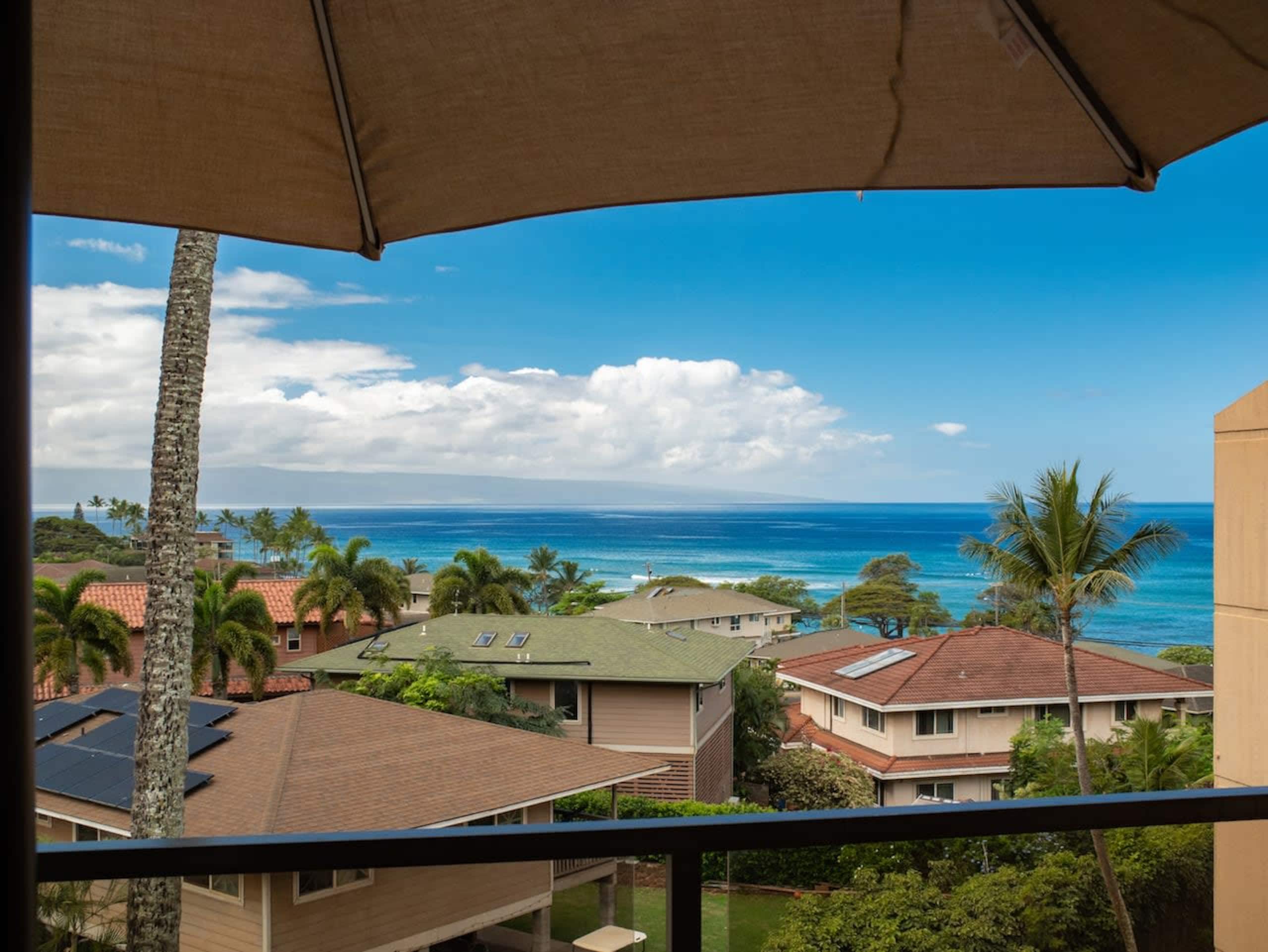 Condo in Lahaina · ★4.98 · 2 bedrooms · 2 beds · 2 baths - Image 15