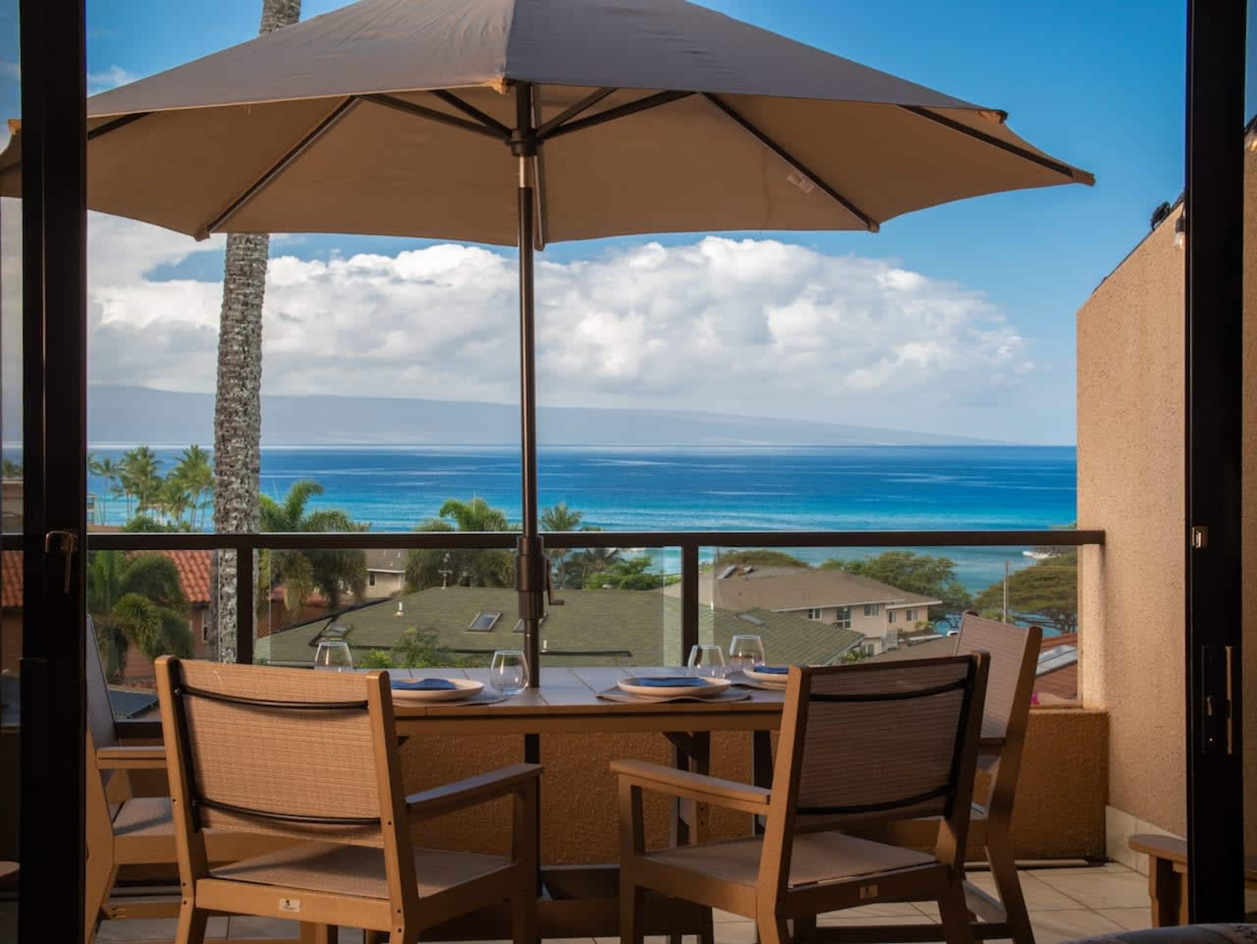 Condo in Lahaina · ★4.98 · 2 bedrooms · 2 beds · 2 baths - Image 14