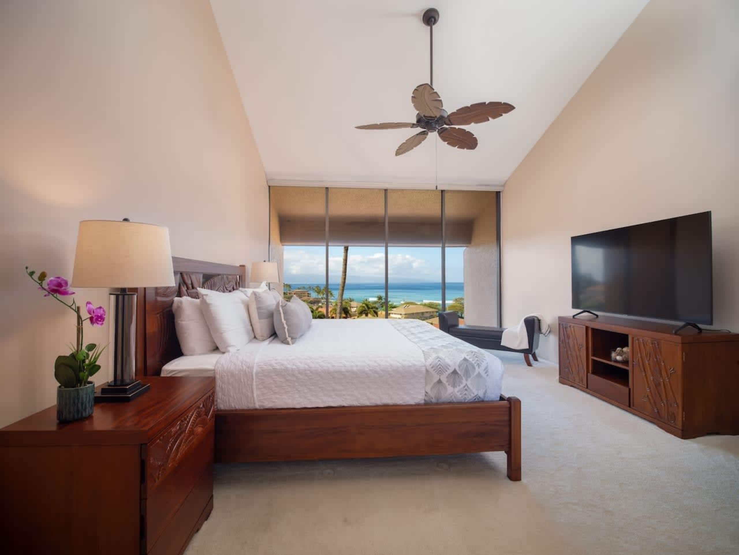 Condo in Lahaina · ★4.98 · 2 bedrooms · 2 beds · 2 baths - Image 3