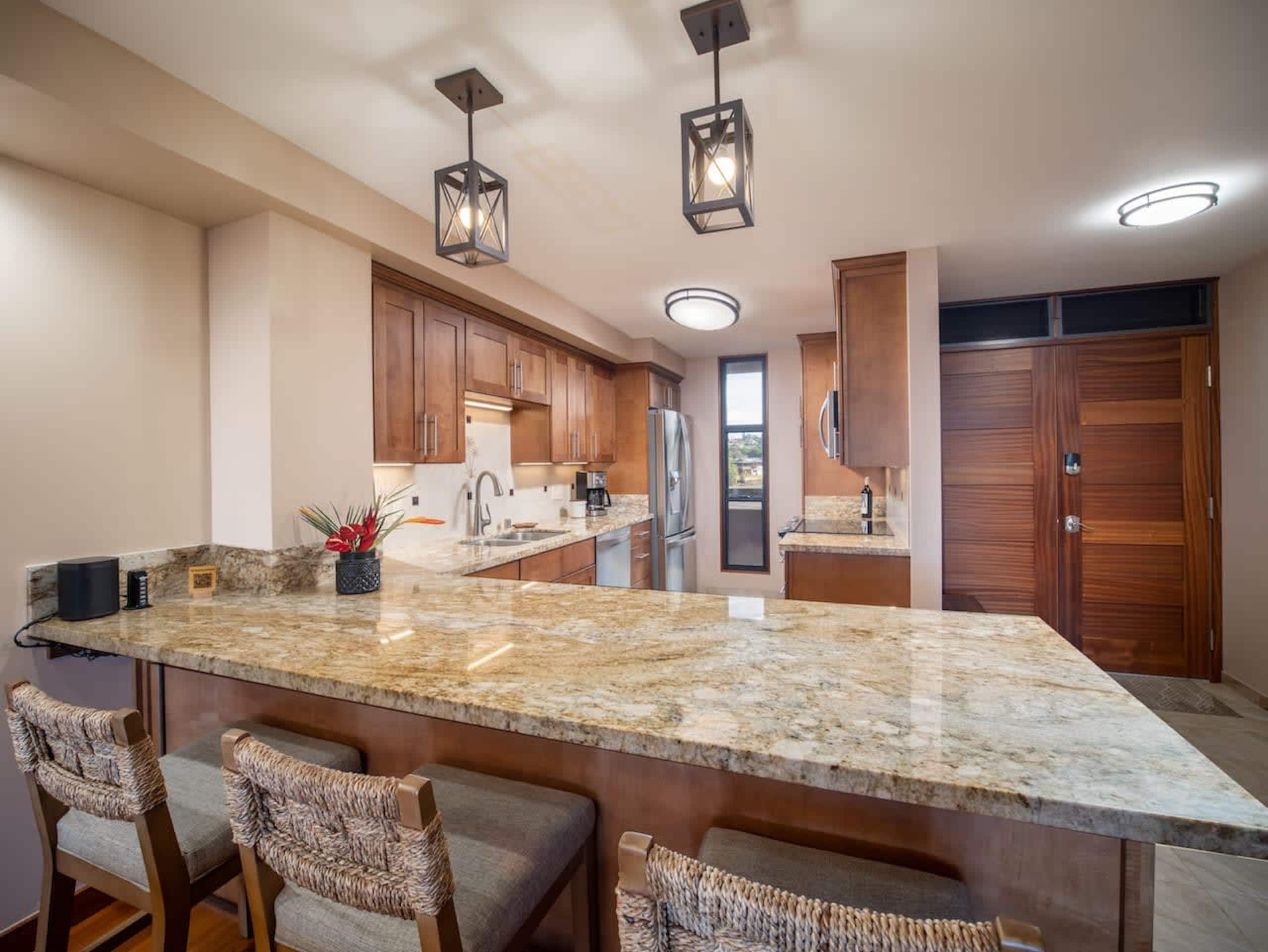 Condo in Lahaina · ★4.98 · 2 bedrooms · 2 beds · 2 baths - Image 18