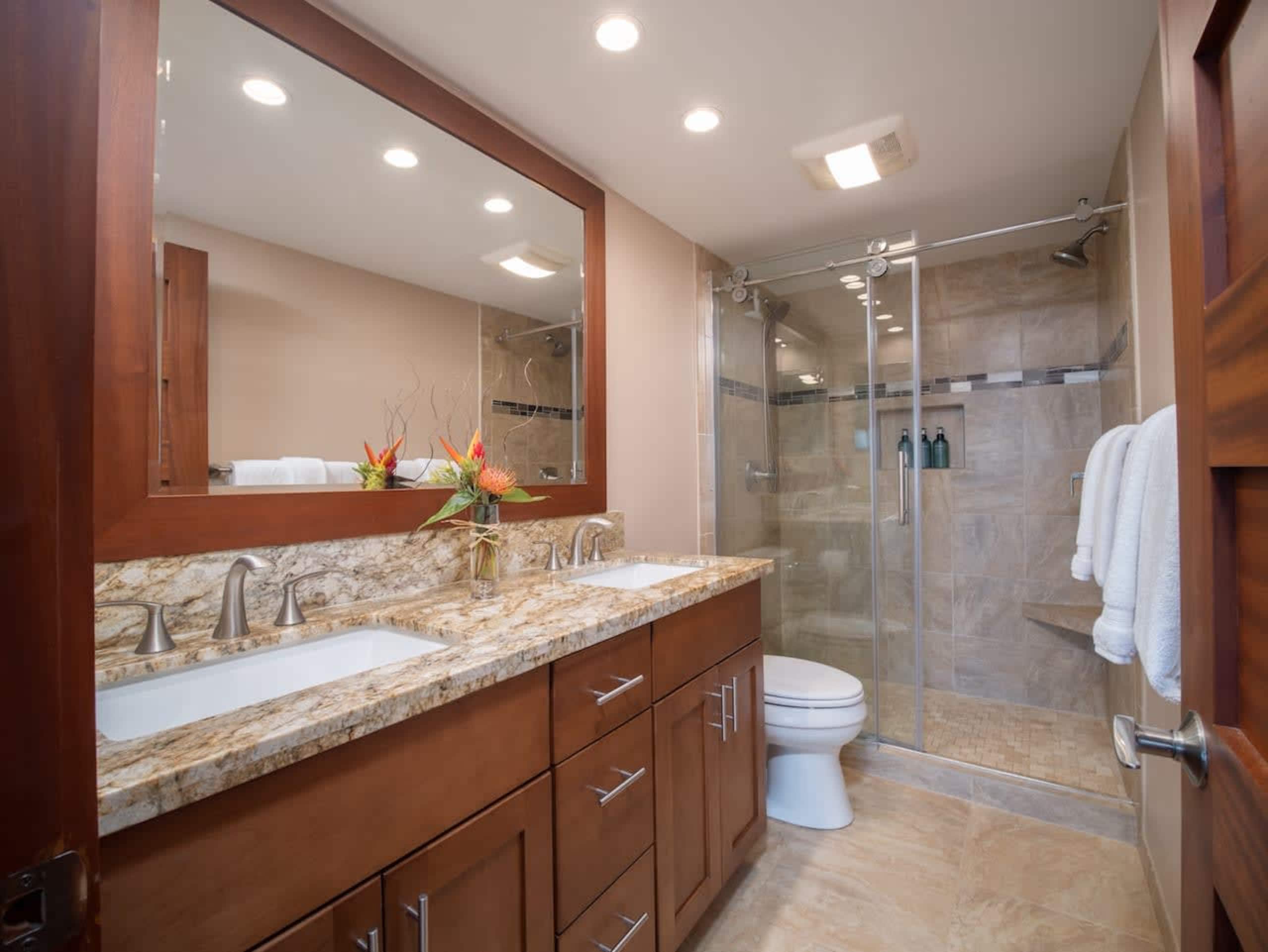 Condo in Lahaina · ★4.98 · 2 bedrooms · 2 beds · 2 baths - Image 5