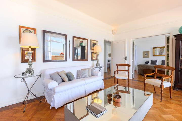 Rio122 – Classy 3 Bedroom Flat on Copacabana beach gallery image 2