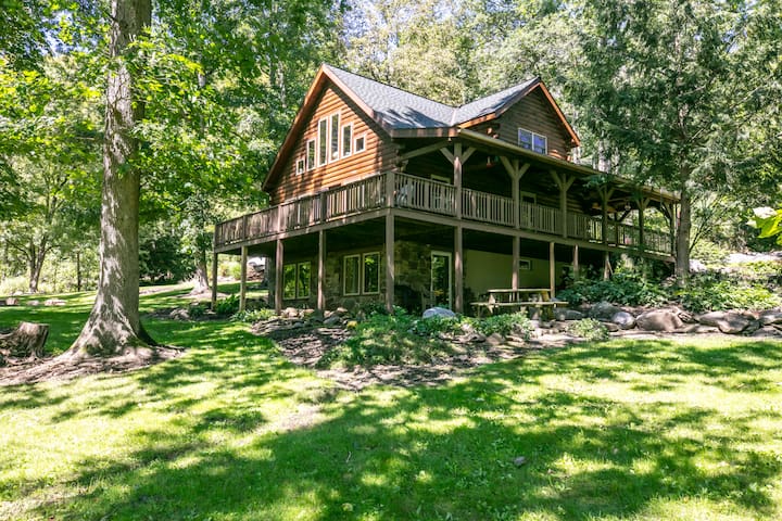 MVR Vacation Rentals managed Airbnb listing 3