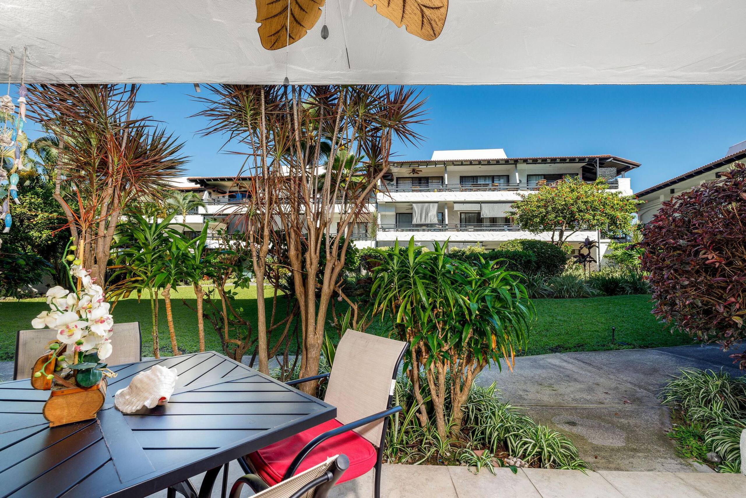 Condo in Kailua-Kona · ★4.78 · 1 bedroom · 2 beds · 1 private bath - Image 18
