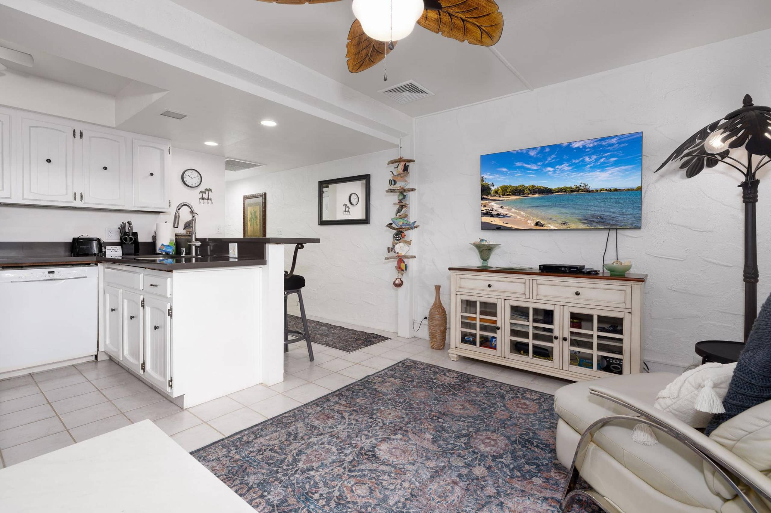 Condo in Kailua-Kona · ★4.78 · 1 bedroom · 2 beds · 1 private bath - Image 2