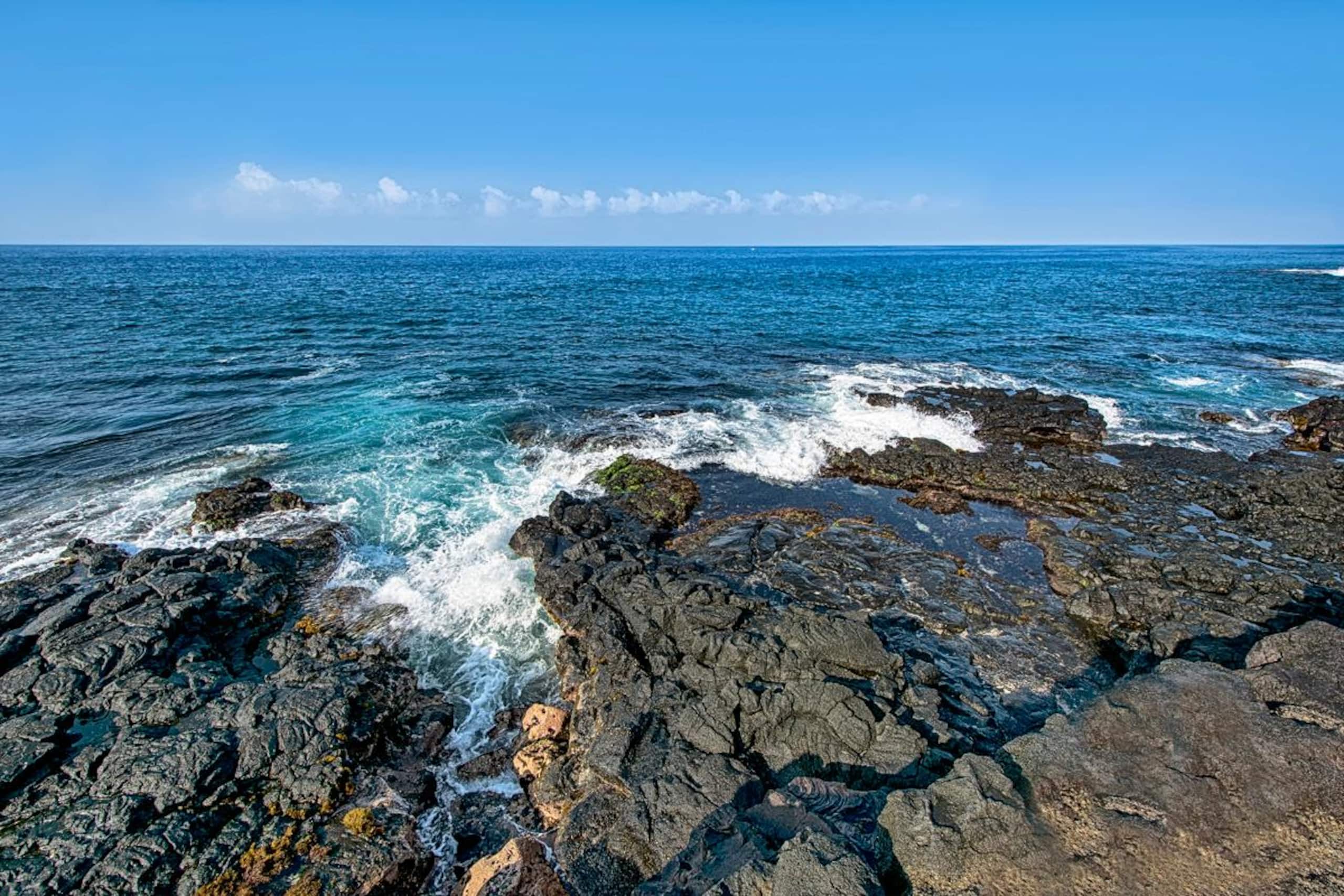 Condo in Kailua-Kona · ★4.78 · 1 bedroom · 2 beds · 1 private bath - Image 32