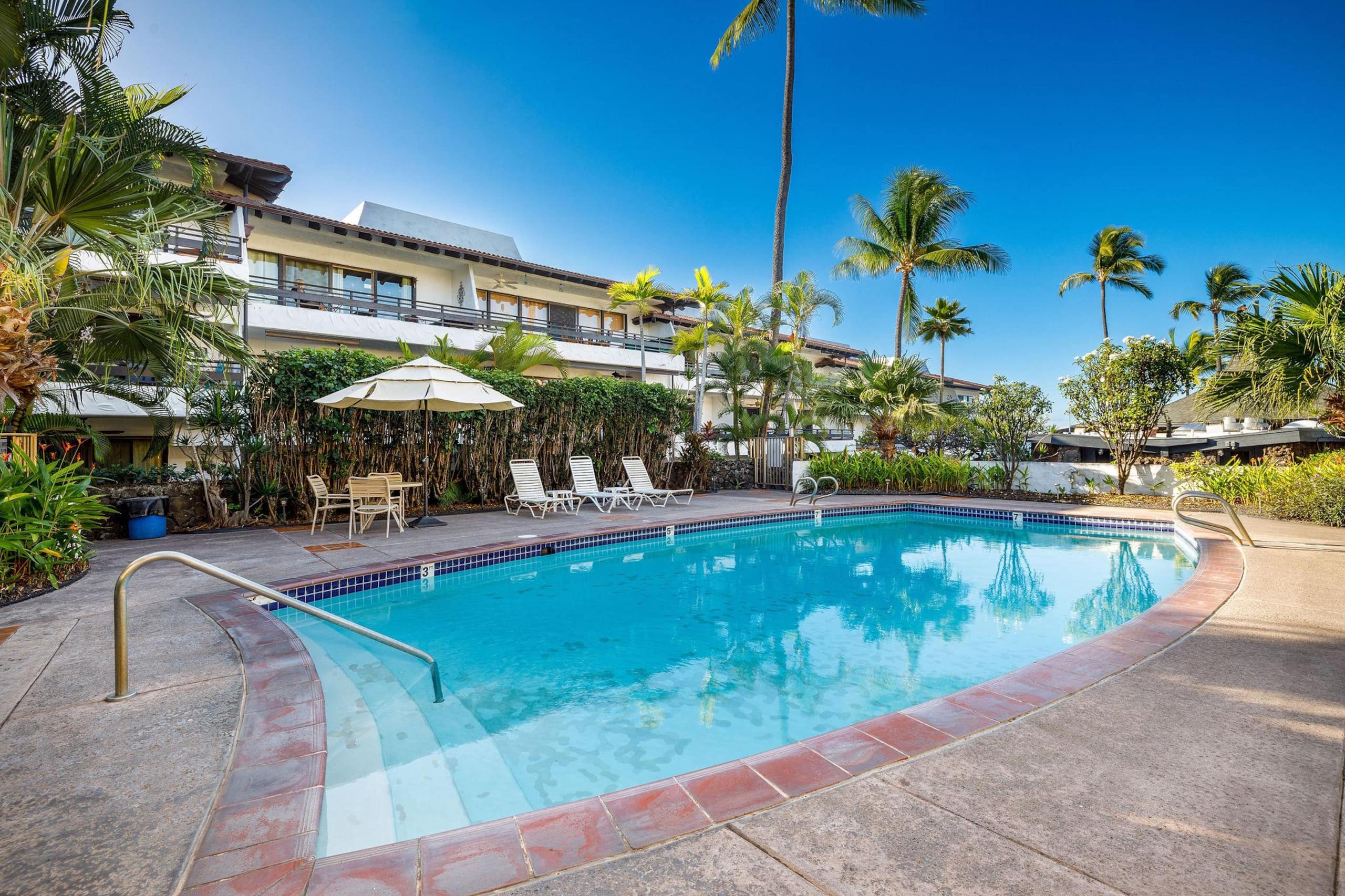 Condo in Kailua-Kona · ★4.78 · 1 bedroom · 2 beds · 1 private bath - Image 43