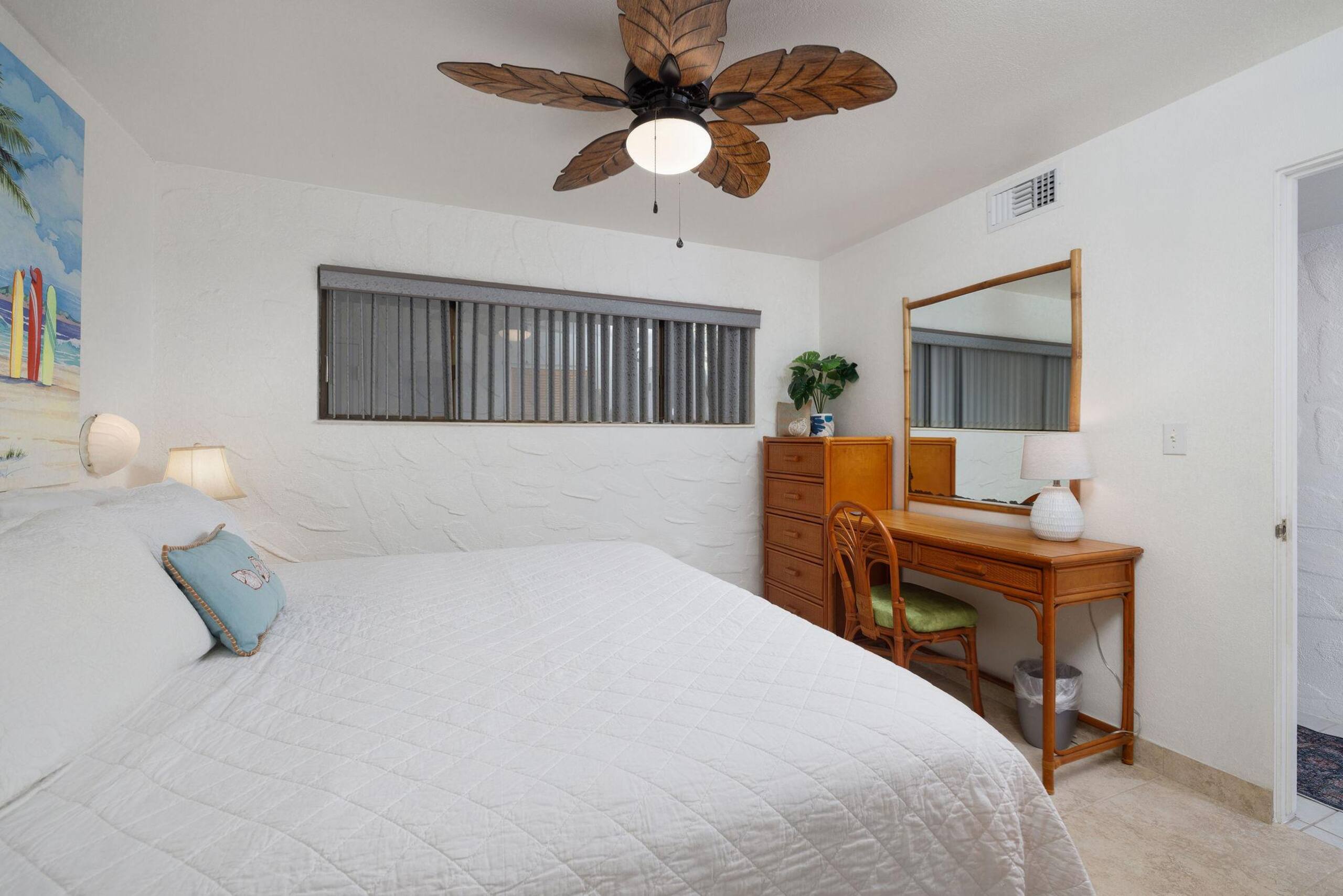 Condo in Kailua-Kona · ★4.78 · 1 bedroom · 2 beds · 1 private bath - Image 12