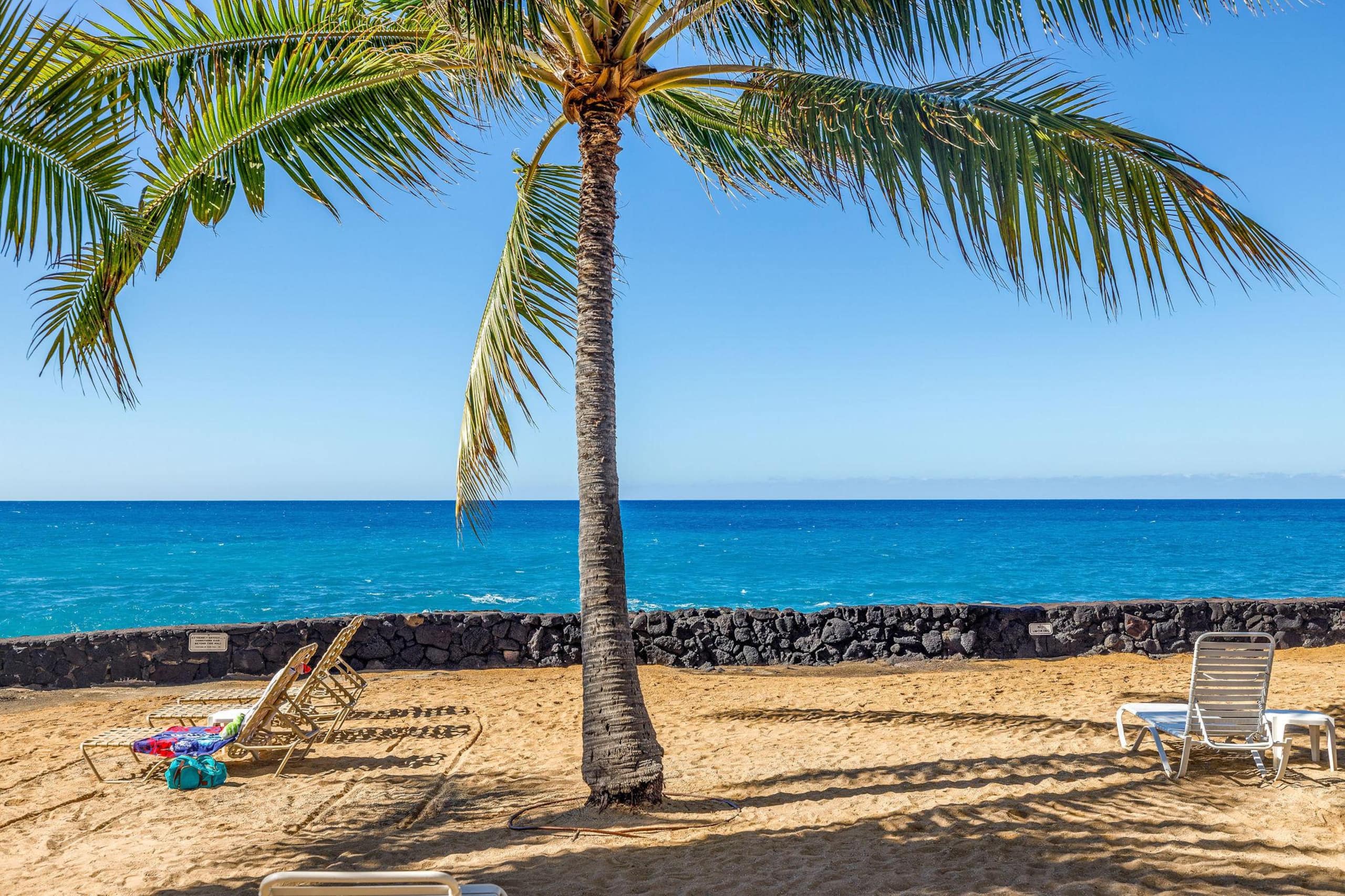 Condo in Kailua-Kona · ★4.78 · 1 bedroom · 2 beds · 1 private bath - Image 47