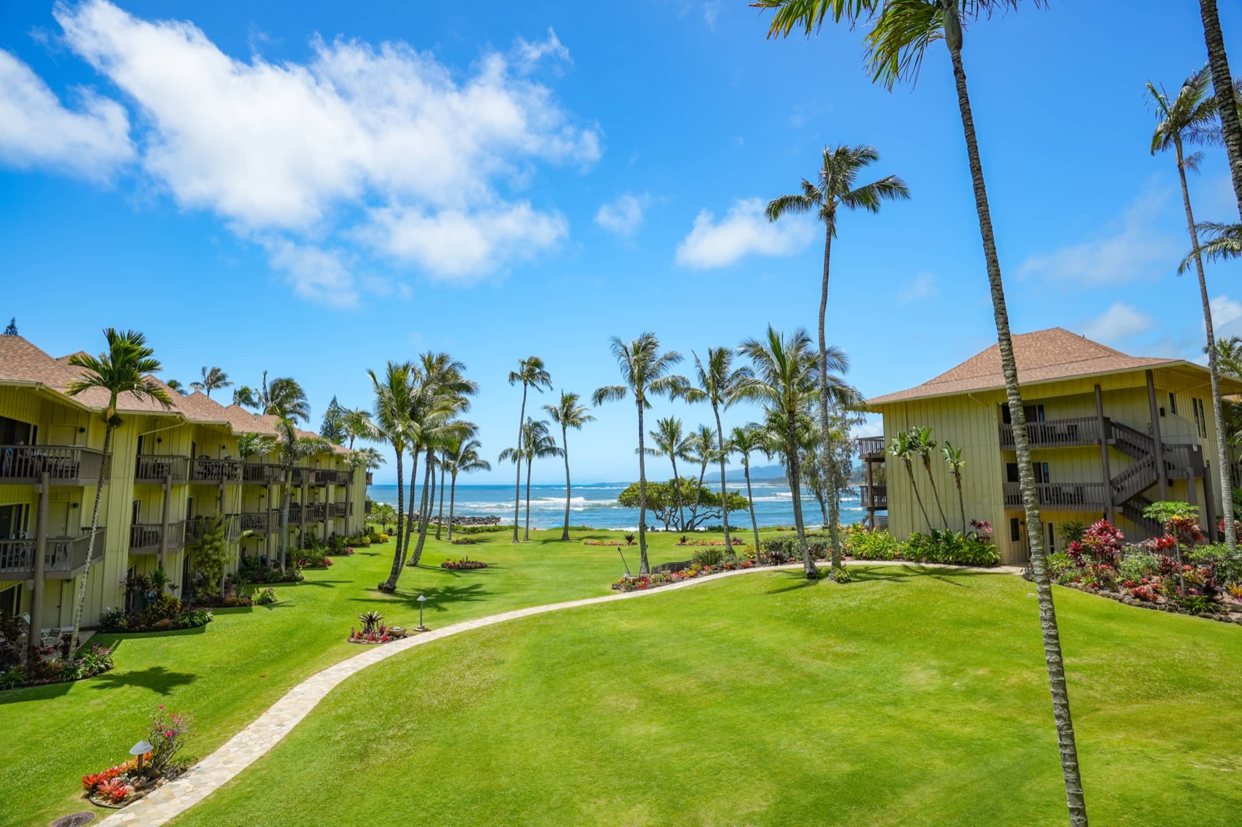 Condo in Kapaa · ★4.81 · 2 bedrooms · 4 beds · 2 shared baths - Image 10