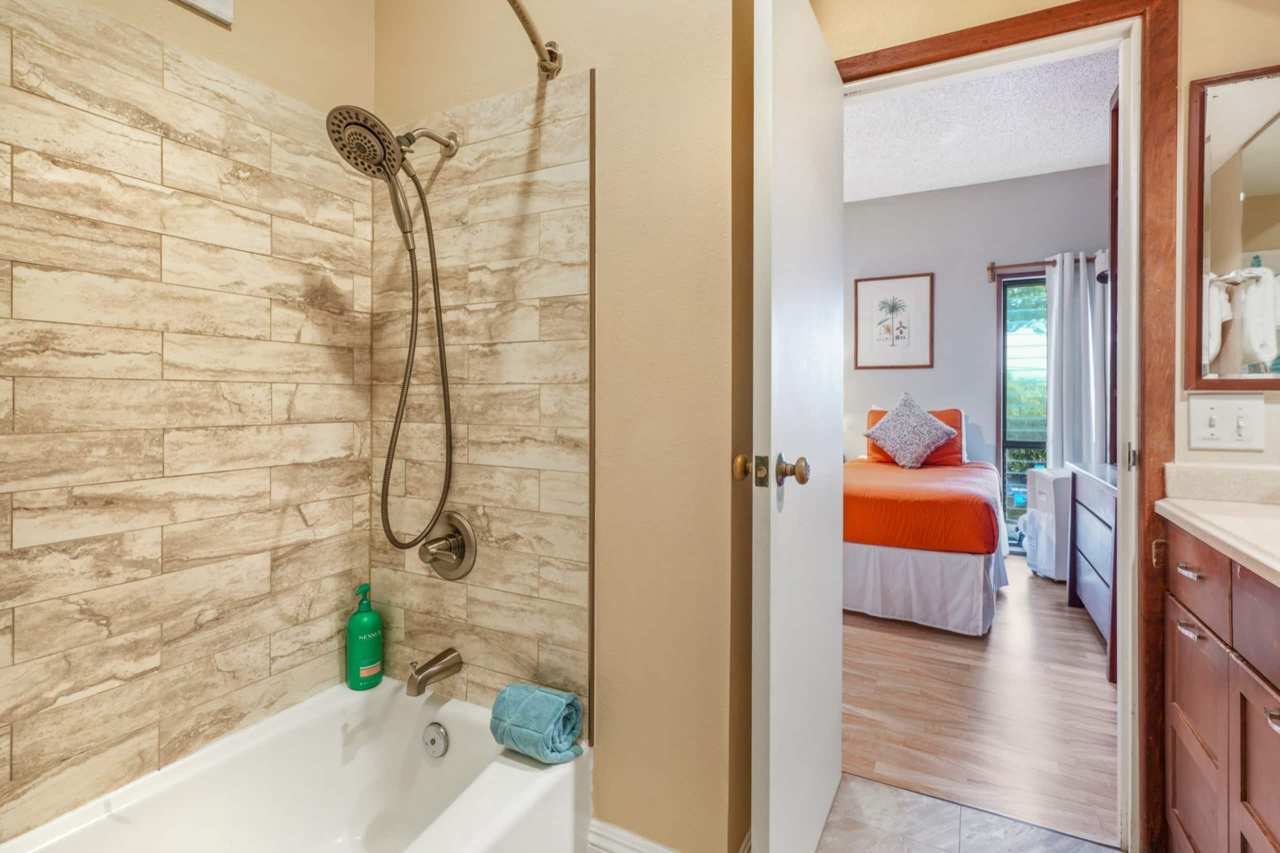Condo in Kapaa · ★4.81 · 2 bedrooms · 4 beds · 2 shared baths - Image 32