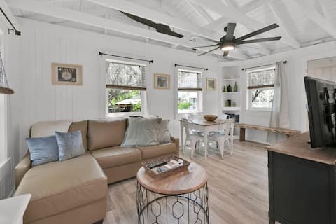 Waterfront Guest Studio Bungalow Cottage Retreat