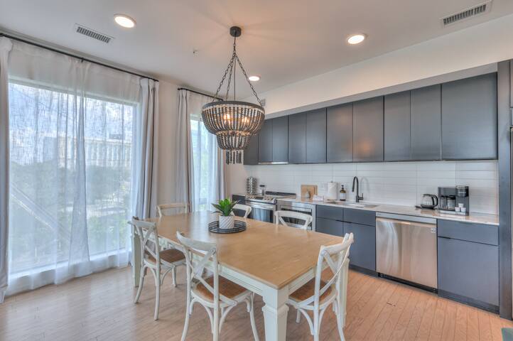 Boutique Condo on Nashville’s Riverfront- EVE #402 gallery image 5