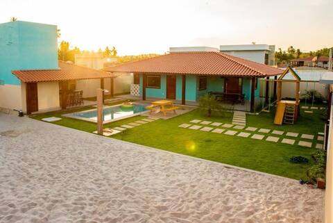 Beautiful & cozy house with sand court