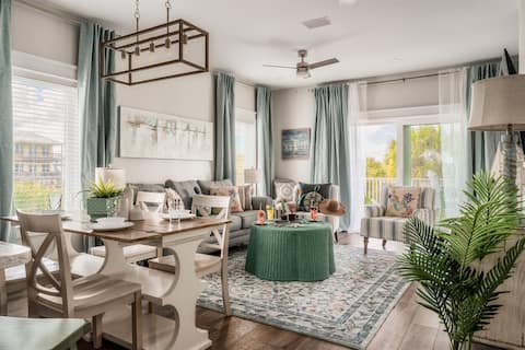 Top performing Airbnb: Enjoy Heated Pool, Fire Pit, & Private Dock! in Gulf Shores / Orange Beach