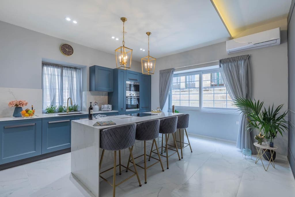 Unique One Bedroom Apt- A Ferry away from Valletta