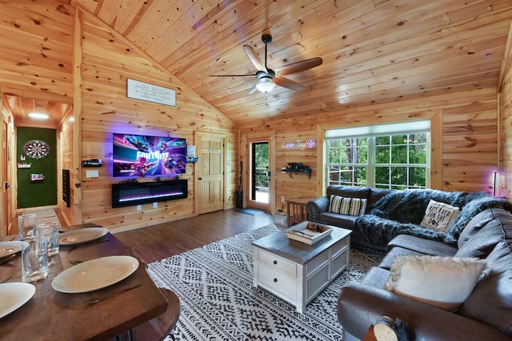 Მომაჯადოებელი ტყის ხის სახლი - Playstation 5, Connect 4, Darts & Laser Tag