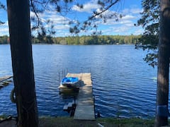 Adorable+Lakefront+Cabin+with+HOT+TUB%21
