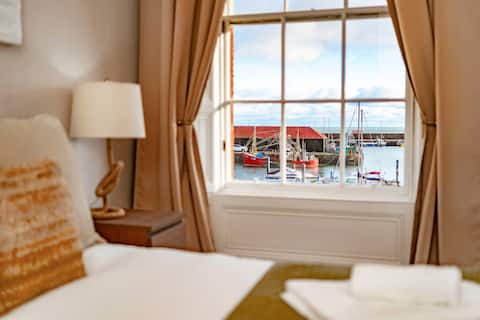 One Shore - Harbourside Townhouse
