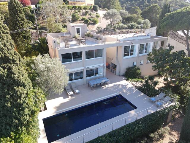 Villa with pool to rent in Begur, center gallery image 2