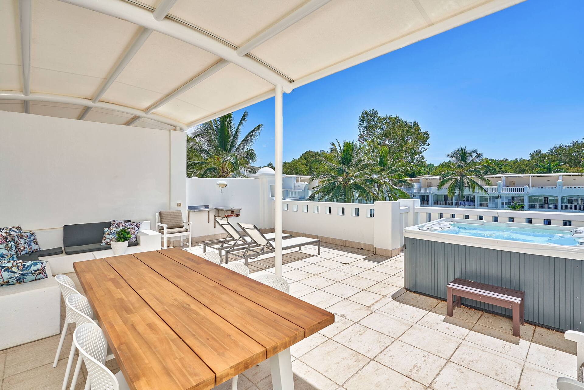 Beach Club 2 Bedroom Penthouse 3131-2 Palm Cove