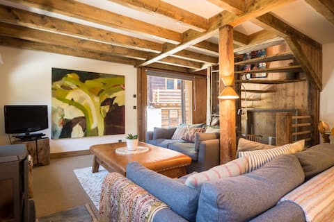 Charming old barn converted into a cosy and stylis