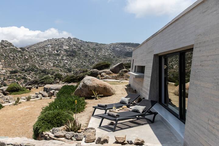 Architectural Country Retreat 15mins from Sea