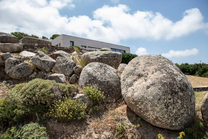 Architectural Country Retreat 15mins from Sea gallery image 3