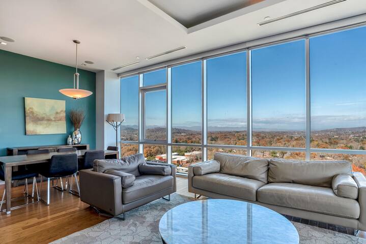 Penthouse Style Condo Atop Hotel Indigo gallery image 3