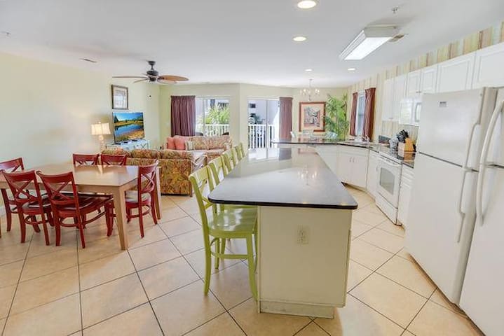 Carolina Resort Vacations managed Airbnb listing 1