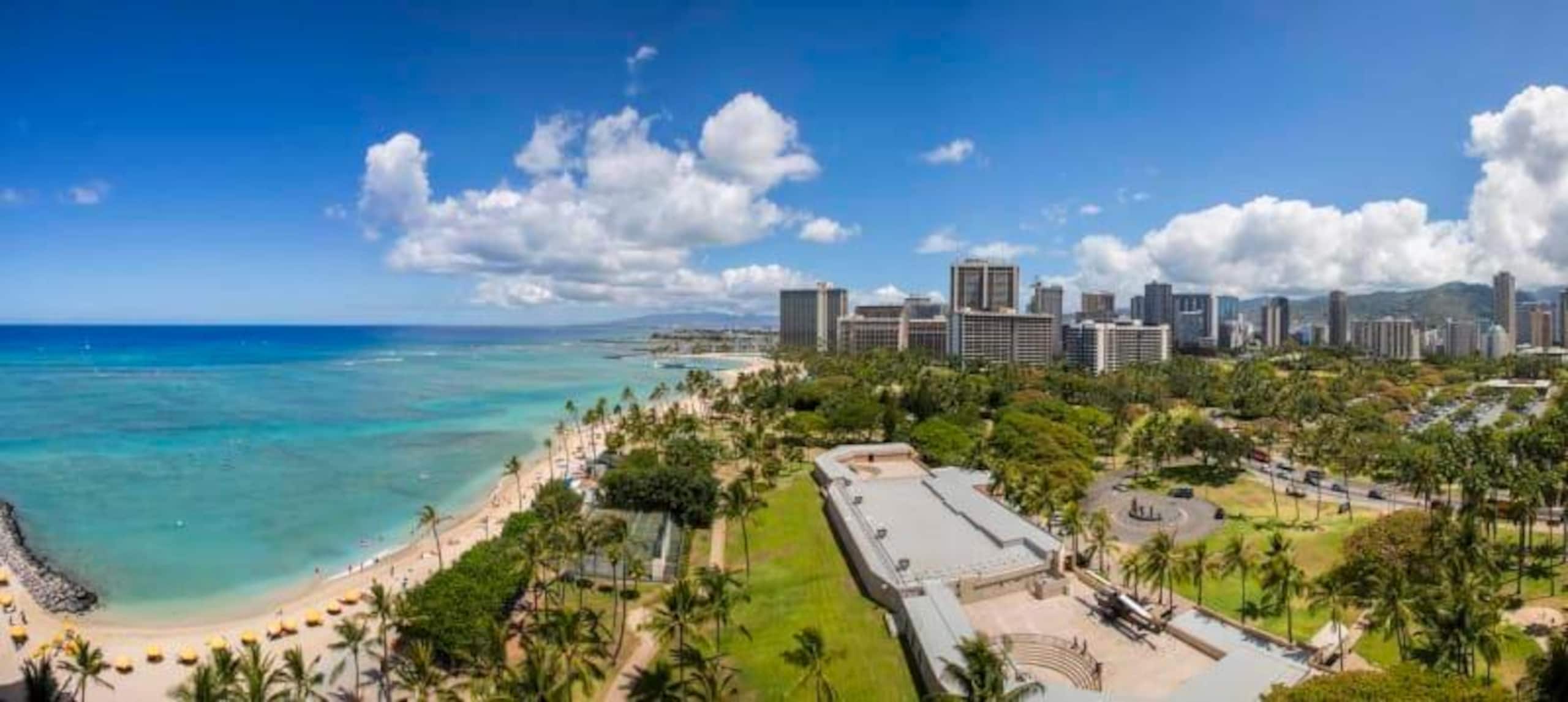 Condo in Honolulu · ★5.0 · 1 bedroom · 1 bed · 1 shared bath - Image 17
