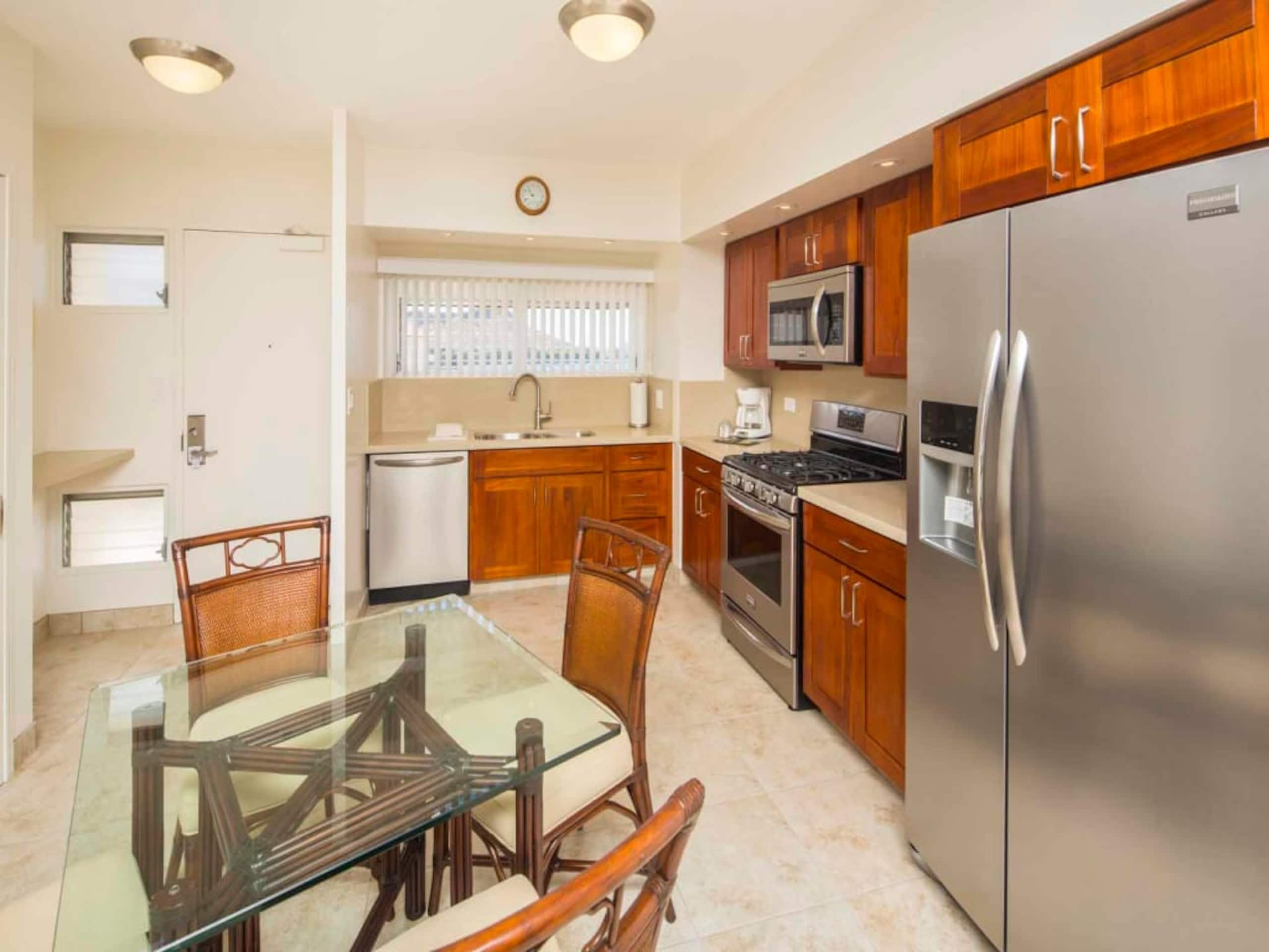 Condo in Honolulu · ★5.0 · 1 bedroom · 1 bed · 1 shared bath - Image 7
