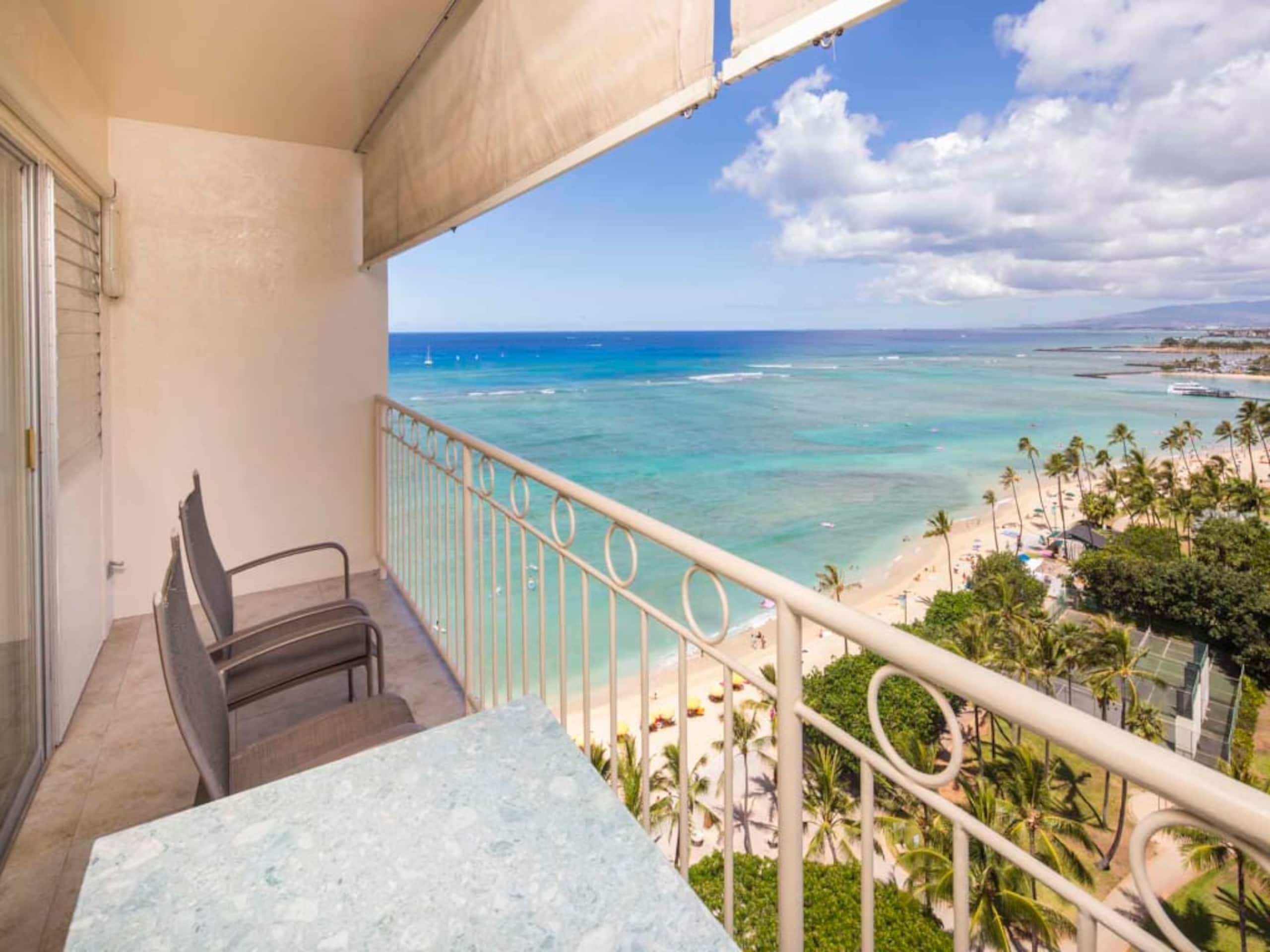Condo in Honolulu · ★5.0 · 1 bedroom · 1 bed · 1 shared bath - Image 18