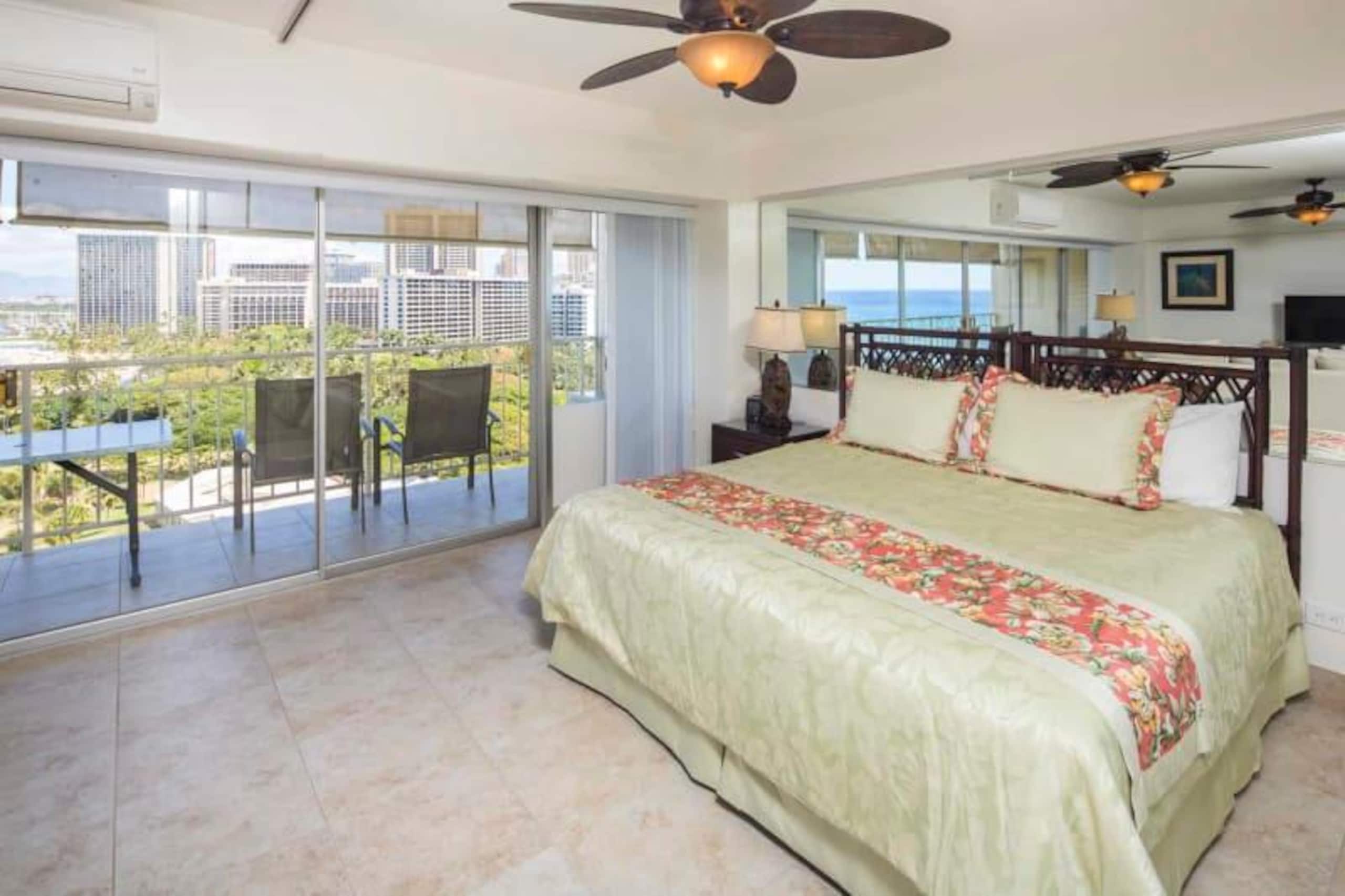 Condo in Honolulu · ★5.0 · 1 bedroom · 1 bed · 1 shared bath - Image 13