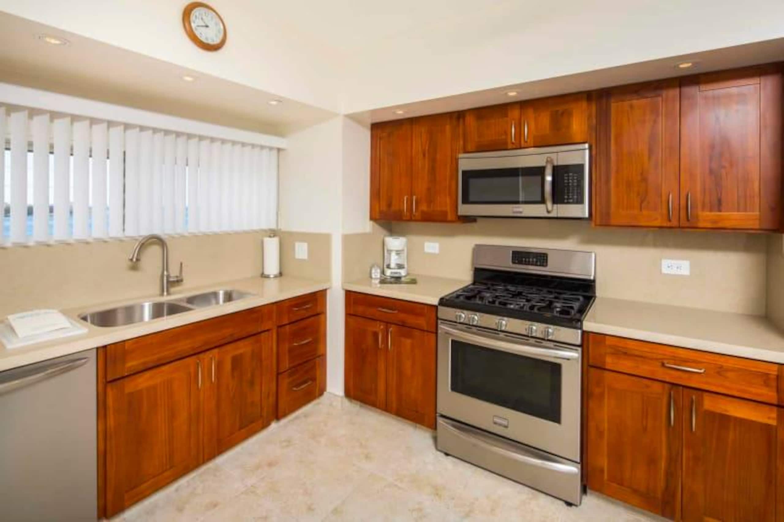 Condo in Honolulu · ★5.0 · 1 bedroom · 1 bed · 1 shared bath - Image 3
