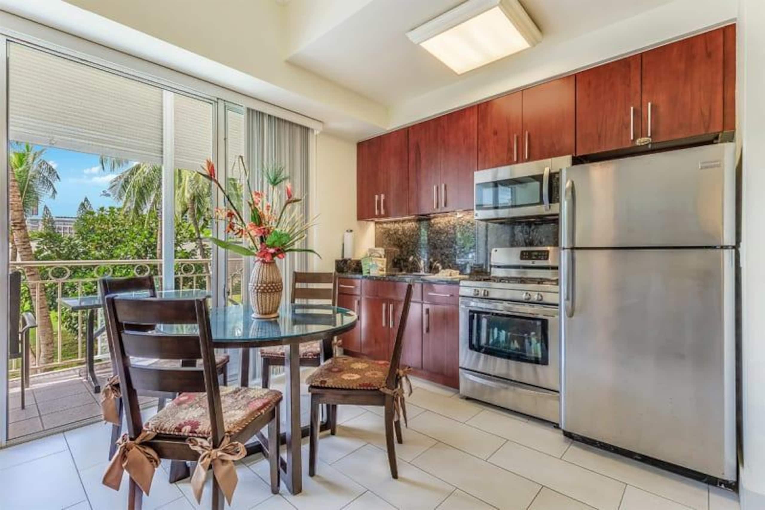 Condo in Honolulu · ★4.5 · 1 bedroom · 1 bed · 1 private bath - Image 13