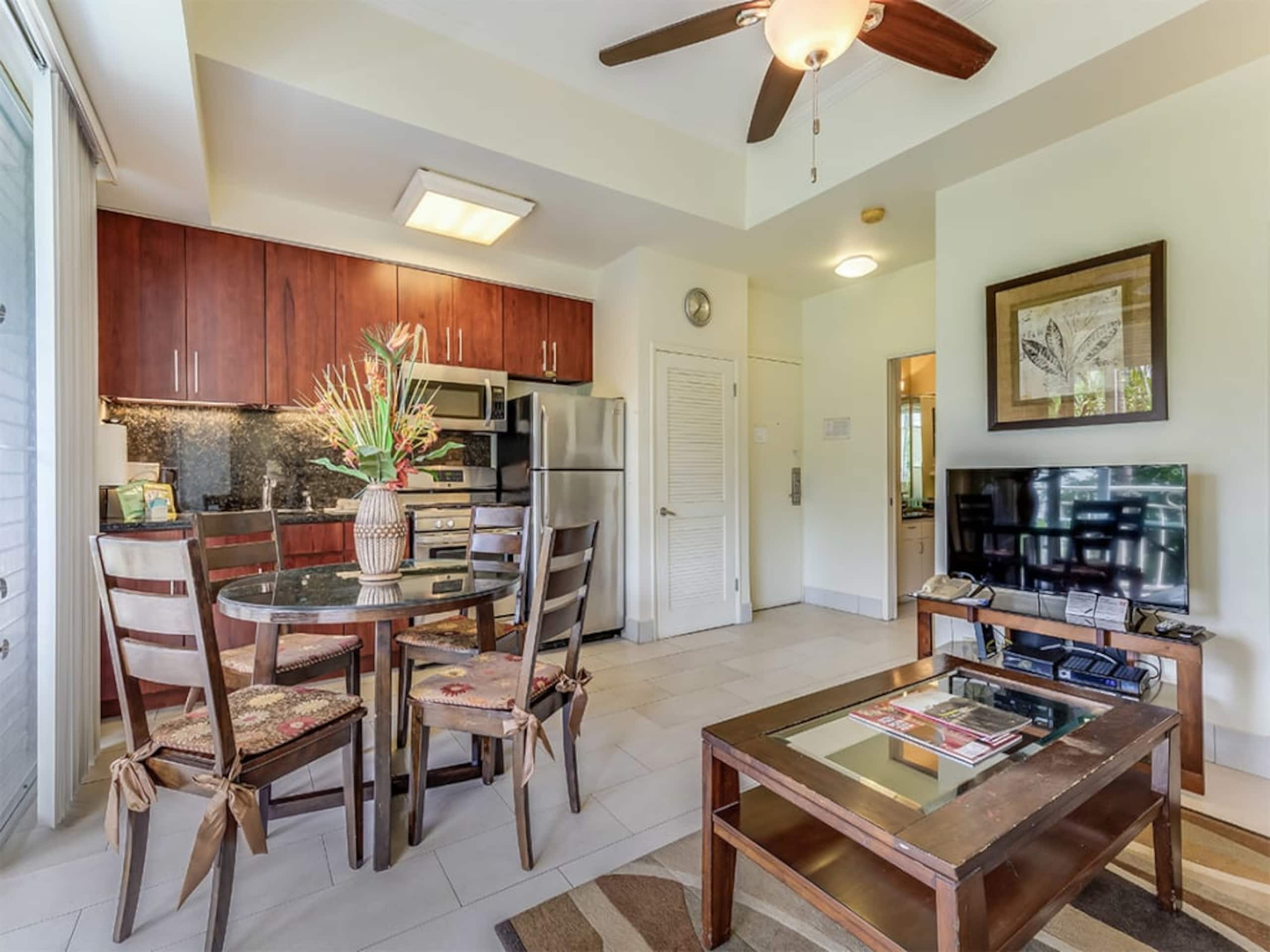 Condo in Honolulu · ★4.5 · 1 bedroom · 1 bed · 1 private bath - Image 16