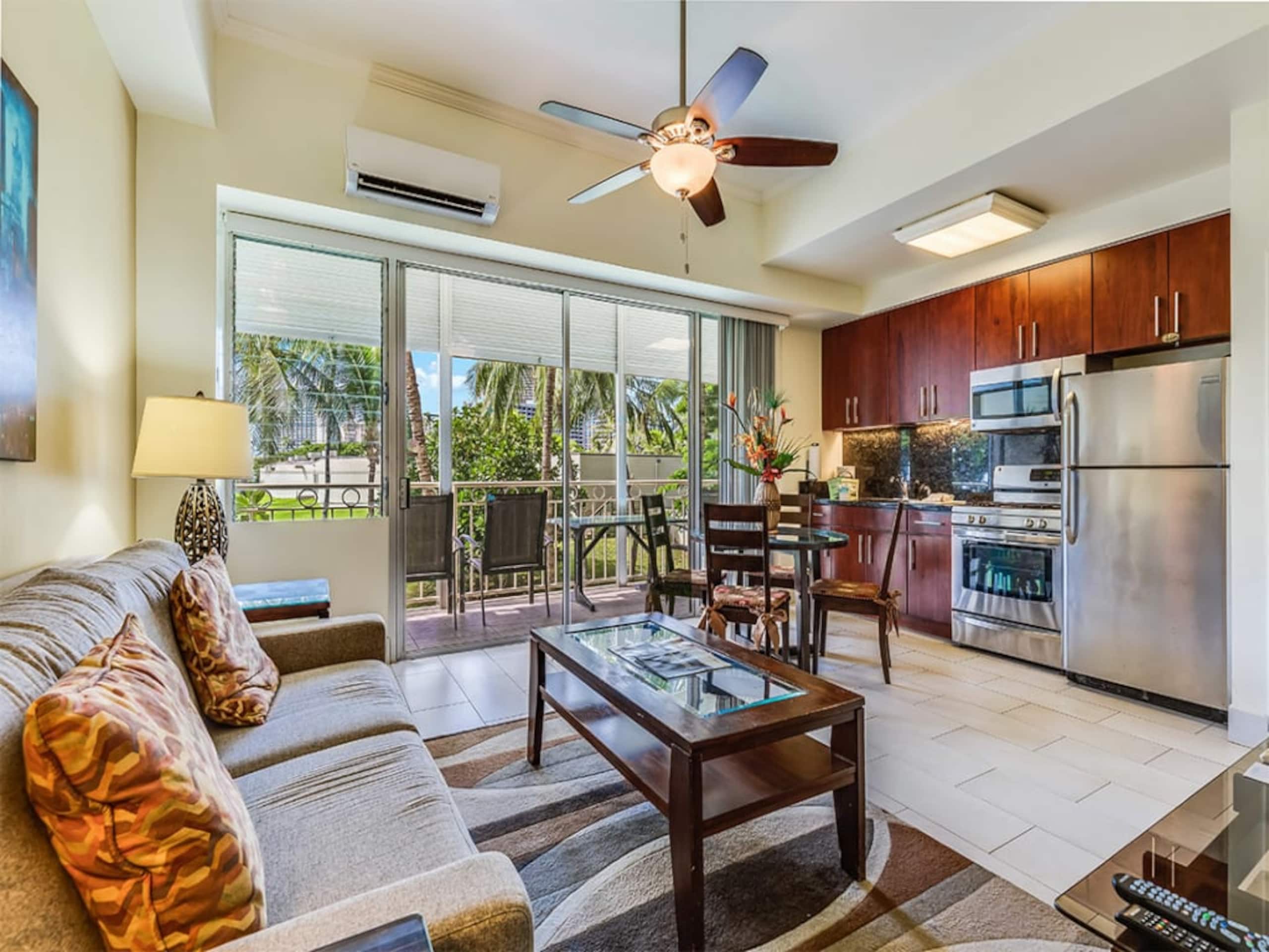 Condo in Honolulu · ★4.5 · 1 bedroom · 1 bed · 1 private bath - Image 5